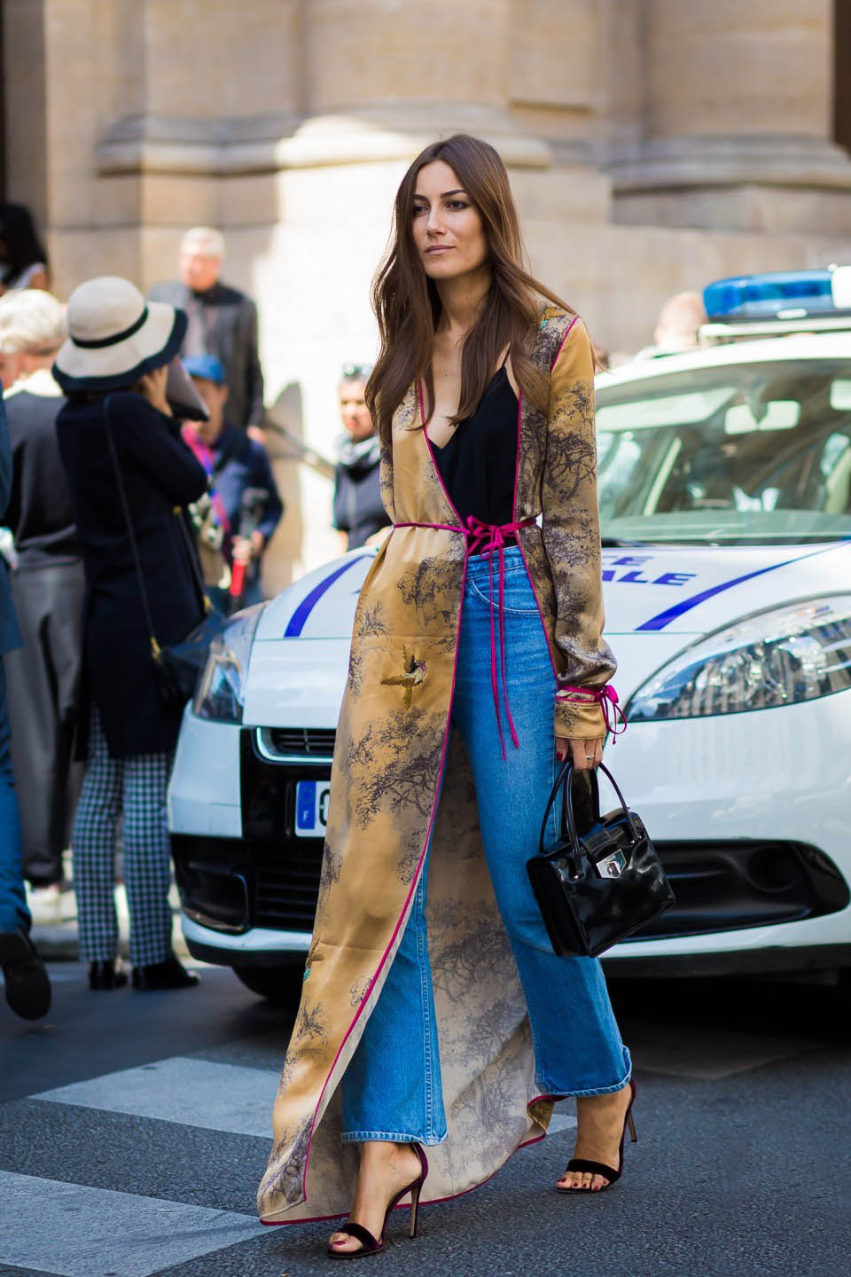 How to wear a silk robe coat? 9 best street style ideas