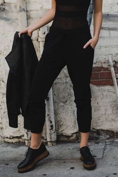 11 Casual Looks that Don't Require your Favorite Pair of Jeans: We love Joggers