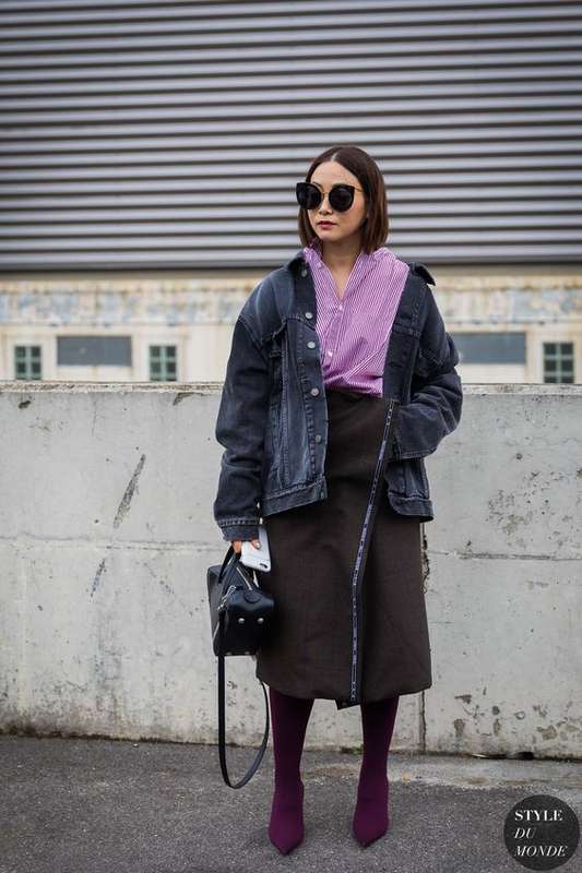 Lavender Outfit Ideas to Try in 2018: Add an edge to your lavender by pairing it with charcoal grey and deep browns. 