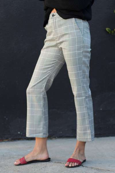 11 Casual Looks that Don't Require your Favorite Pair of Jeans: We love Trousers 