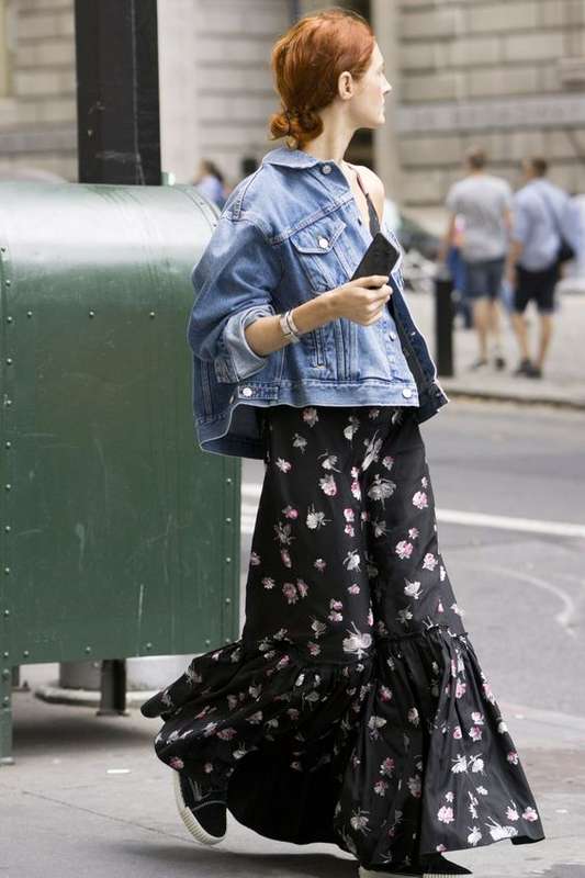 Denim Jacket Outfit Ideas: Dress down your favorite flora dress with an over sized denim jacket and sneakers
