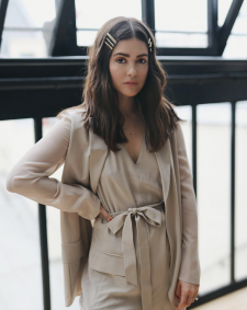 trending hairstyles, statement hair accessories, hair clips, hair pins, accessory trends