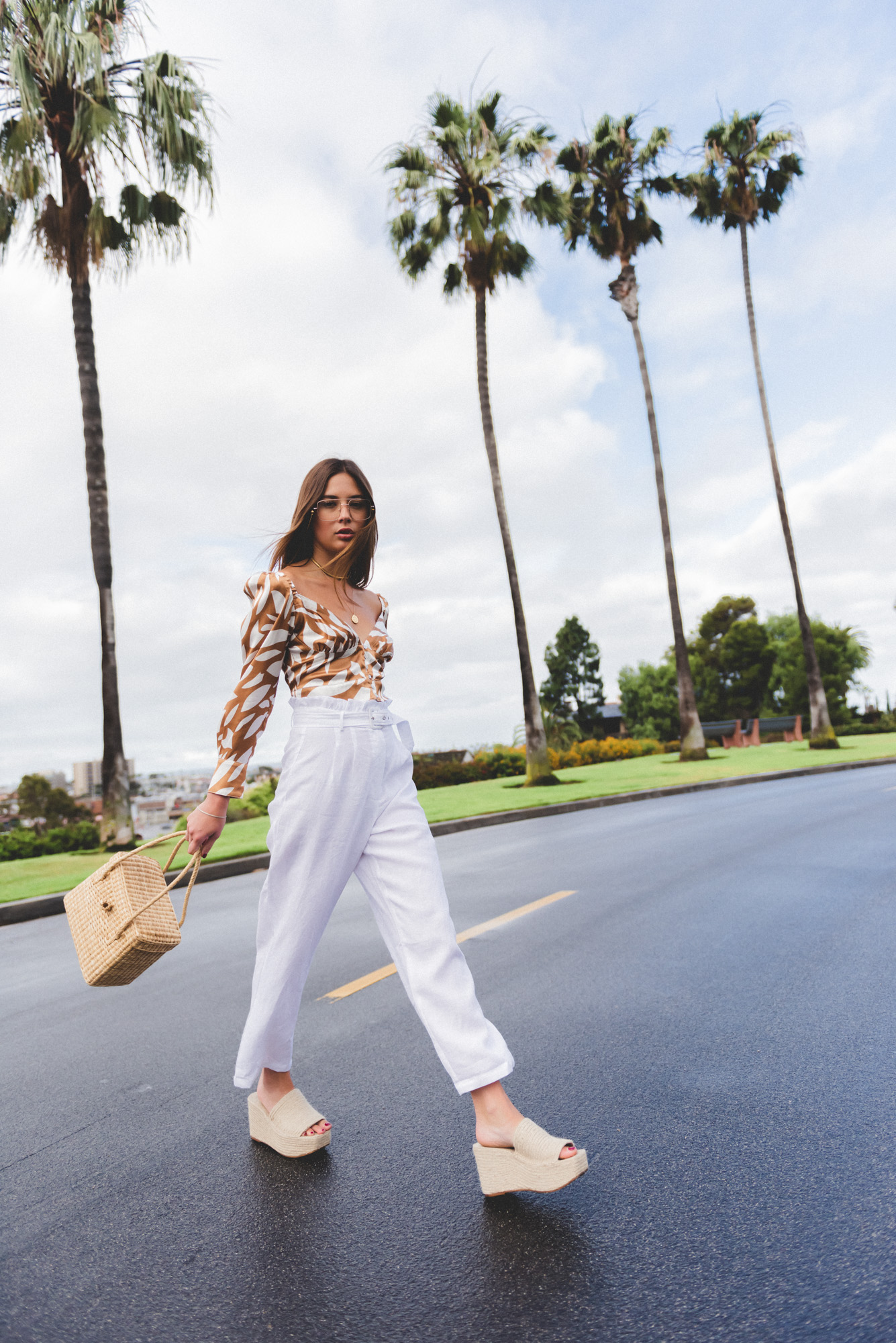 LINEN TROUSERS AND A SUMMER BLOUSE - Style Bee