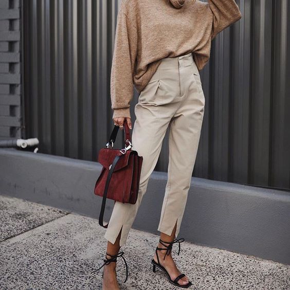 effortless fall trends tonal dressing pleated pants trouser outfits how to style a boxy sweater how to style khaki pants